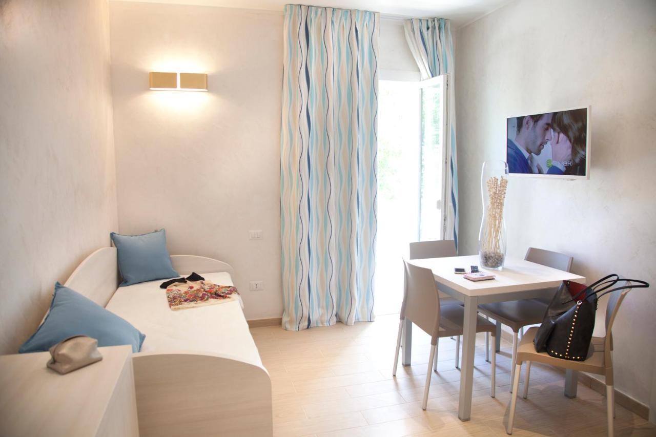 Marina Beach Aparthotel リミニ エクステリア 写真