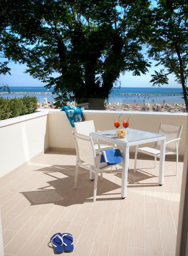 Marina Beach Aparthotel リミニ エクステリア 写真