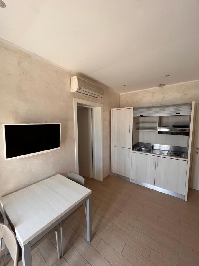 Marina Beach Aparthotel リミニ エクステリア 写真