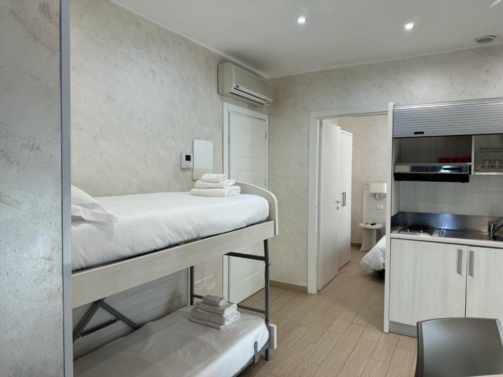 Marina Beach Aparthotel リミニ エクステリア 写真