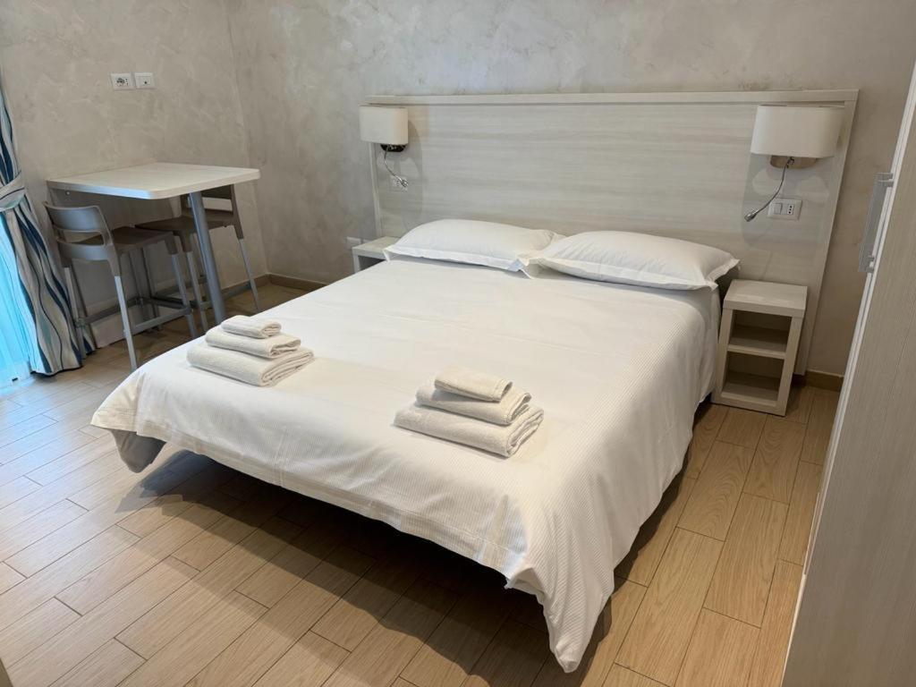 Marina Beach Aparthotel リミニ エクステリア 写真