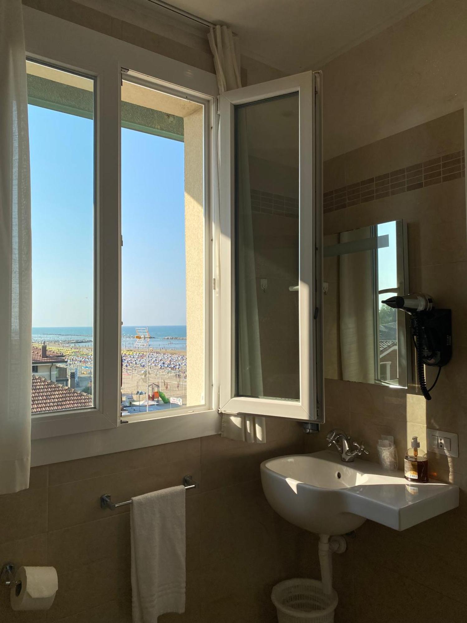 Marina Beach Aparthotel リミニ エクステリア 写真