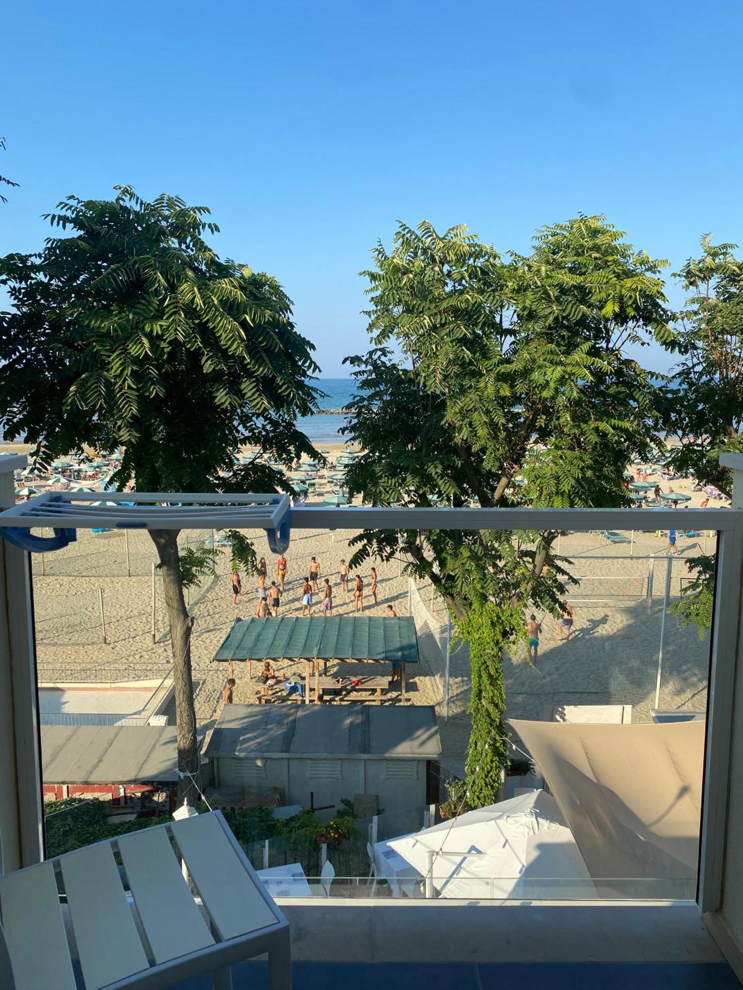 Marina Beach Aparthotel リミニ エクステリア 写真